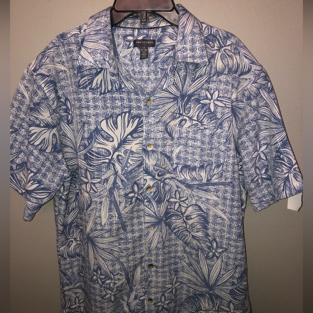 Van Heusen Light Blue Button Down